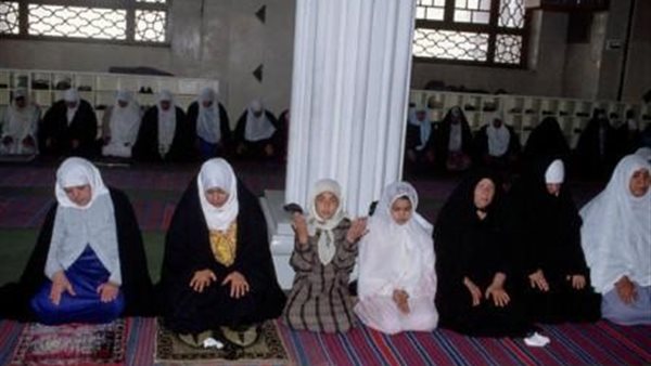 حكم دخول المرأة الحائض المسجد